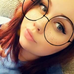 Meet your Posher, Caroline